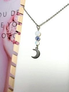 Řetízek s přívěškem z Měsíčního kamene